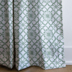 dwm:HH711625:corner_closeup_cropped