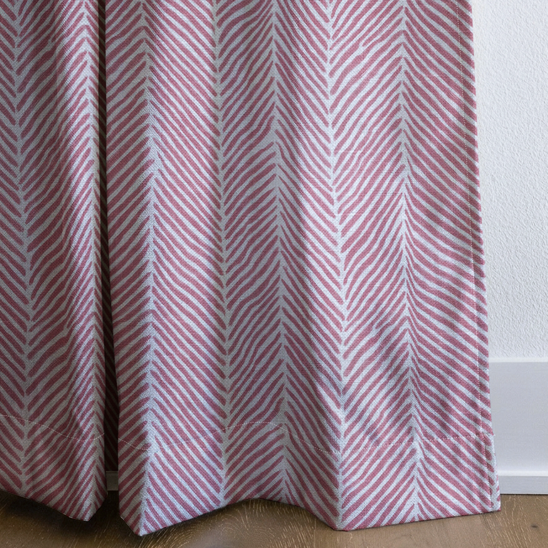 dwm:LR051466:corner_closeup_cropped