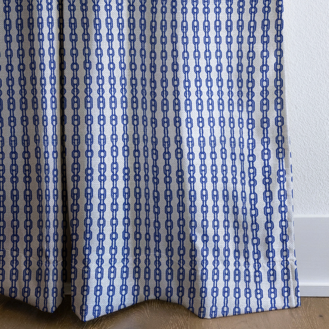 dwm:LR056703:corner_closeup_cropped