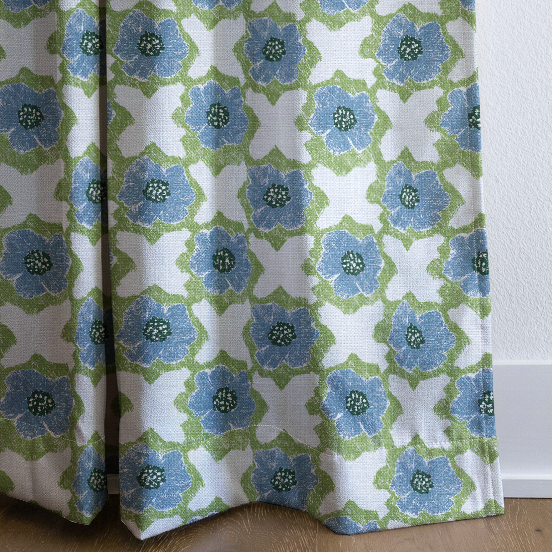 dwm:LR064108:corner_closeup_cropped