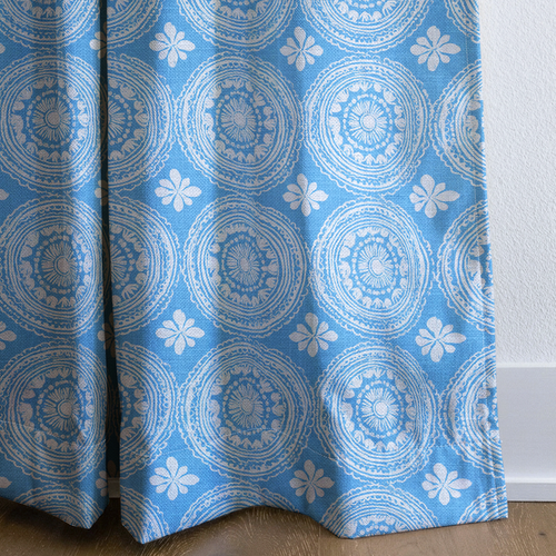 dwm:LR068820:corner_closeup_cropped