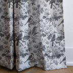 dwm:LR077113:corner_closeup_cropped