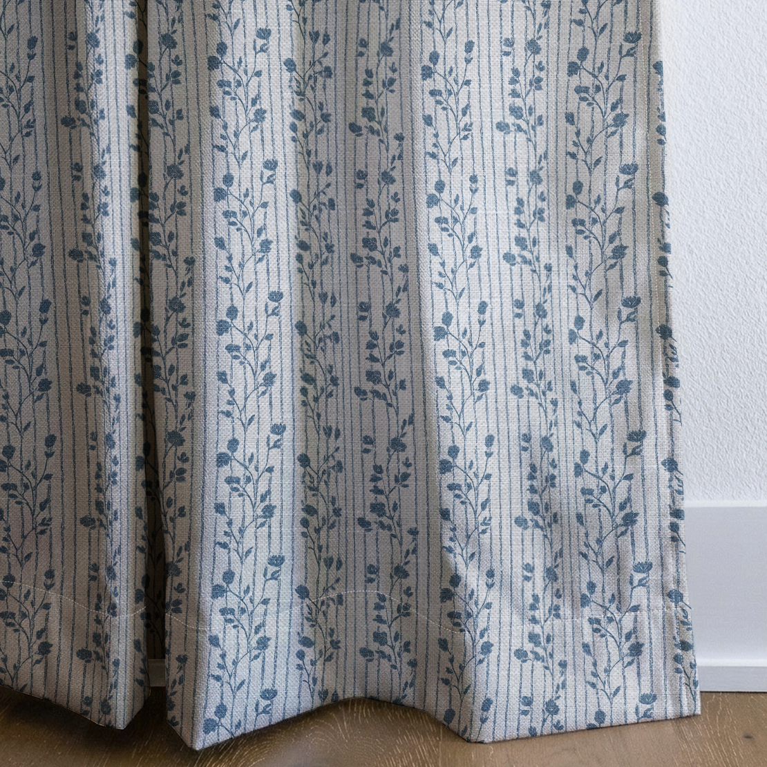 dwm:LR092560:corner_closeup_cropped