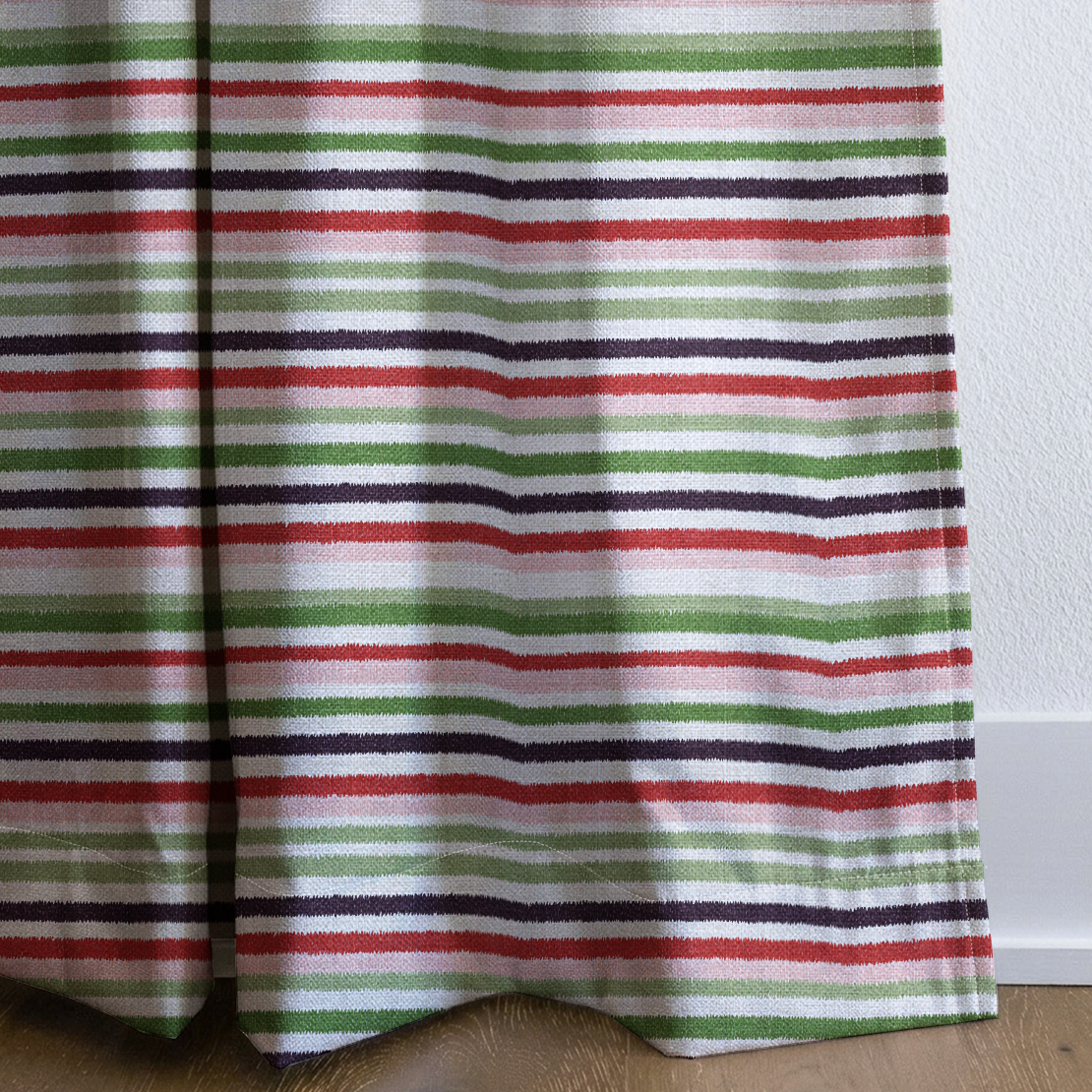 dwm:LR097201:corner_closeup_cropped