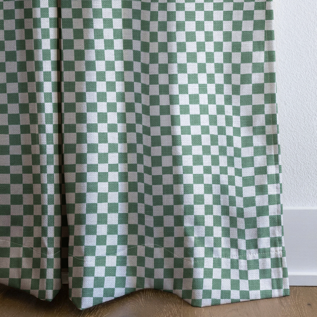 dwm:LR098252:corner_closeup_cropped