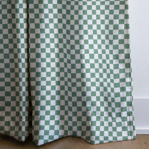 dwm:LR098252:corner_closeup_cropped