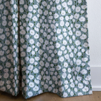 dwm:LR127641:corner_closeup_cropped