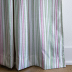 dwm:LR142778:corner_closeup_cropped