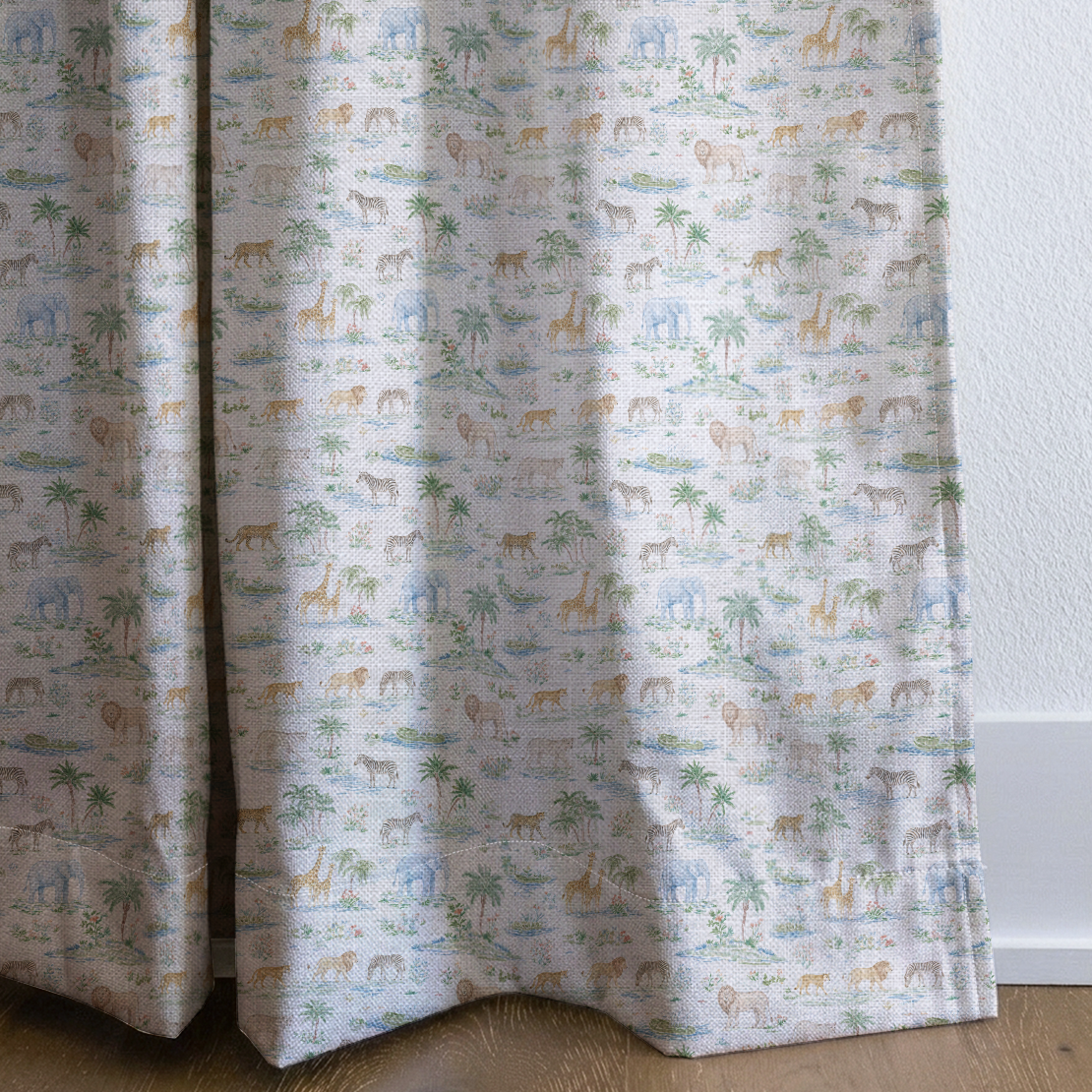 dwm:LR166008:corner_closeup_cropped