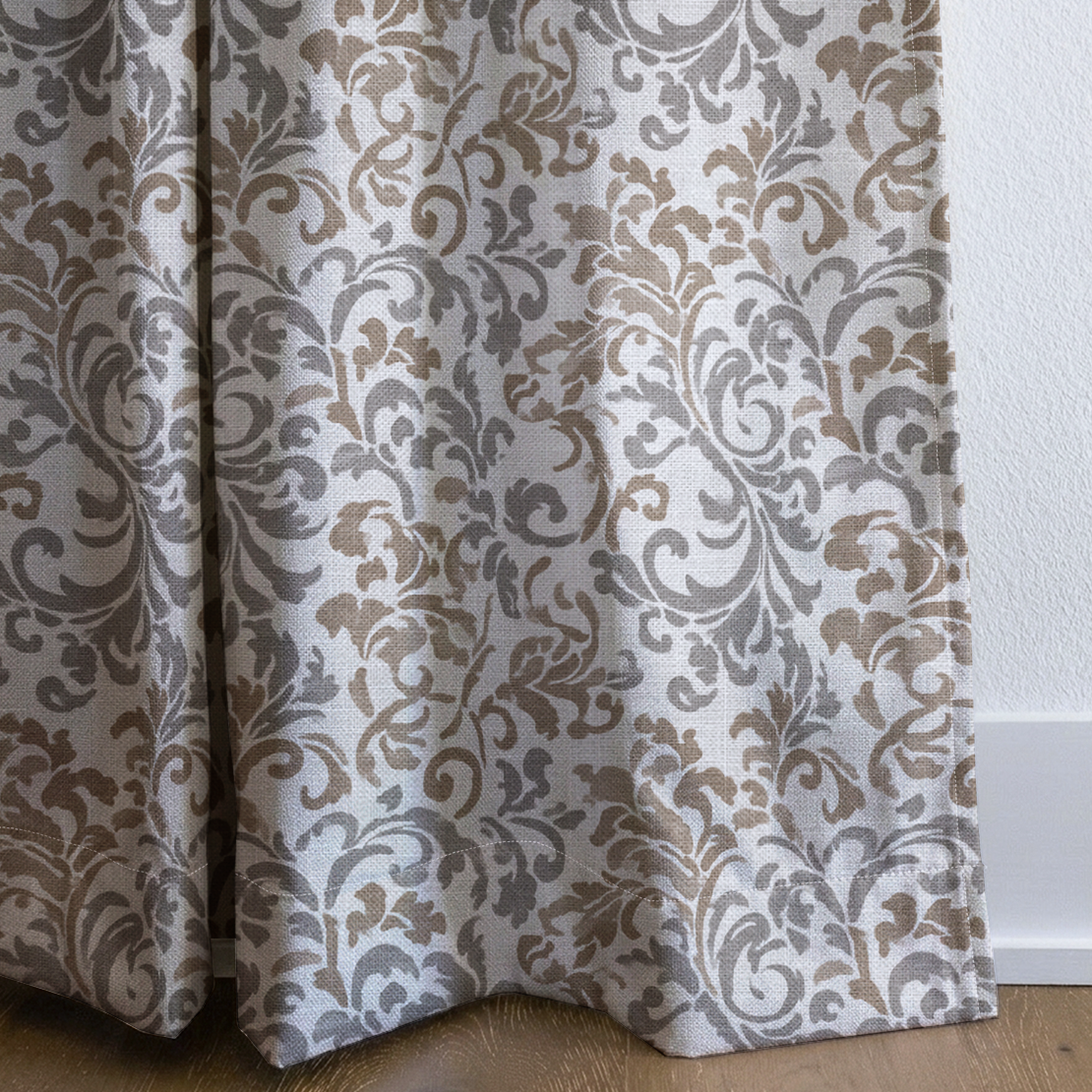 dwm:LR172424:corner_closeup_cropped