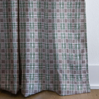 dwm:LR177438:corner_closeup_cropped