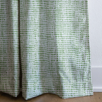 dwm:LR177944:corner_closeup_cropped