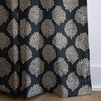 dwm:LR183643:corner_closeup_cropped