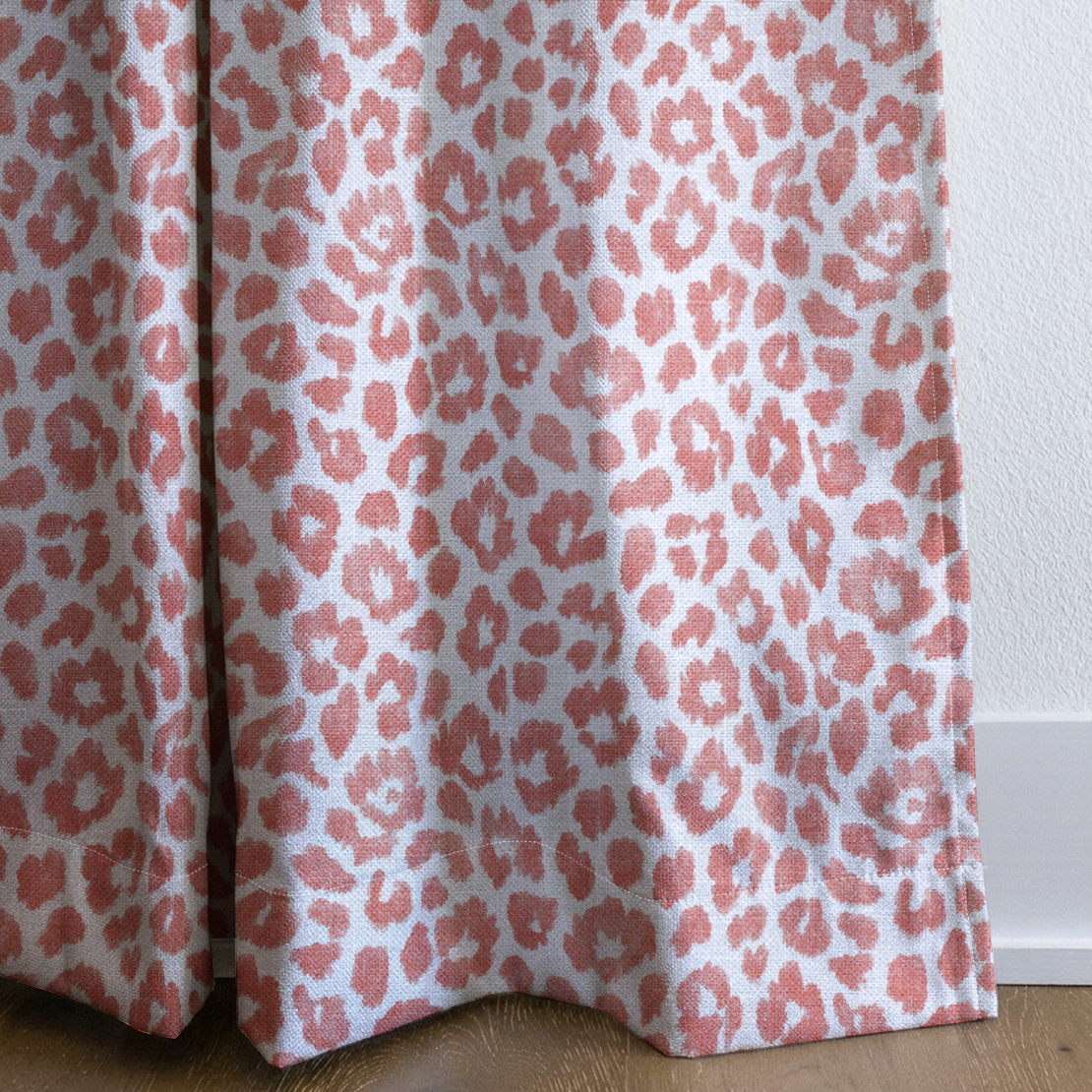 dwm:LR216860:corner_closeup_cropped