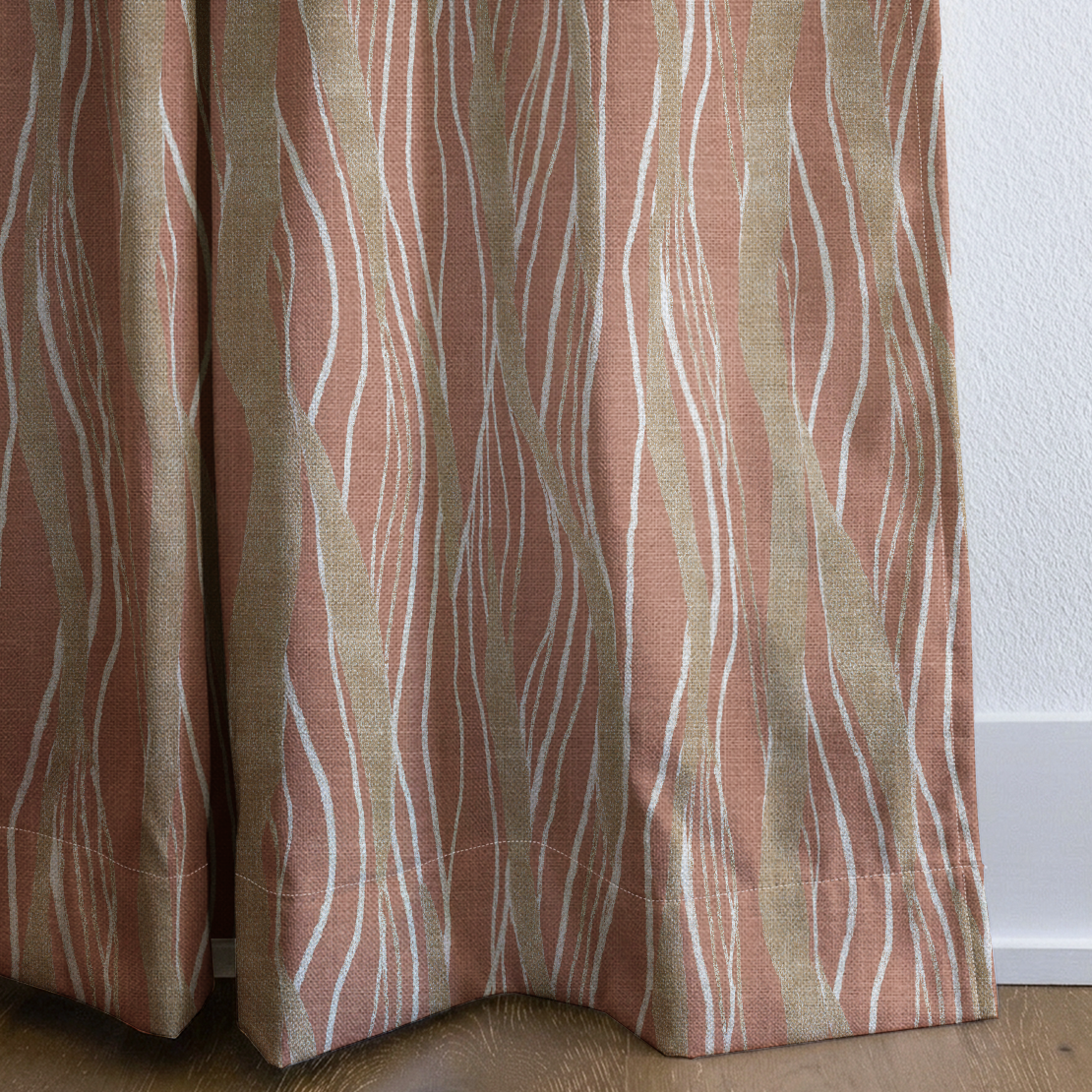 dwm:LR222433:corner_closeup_cropped