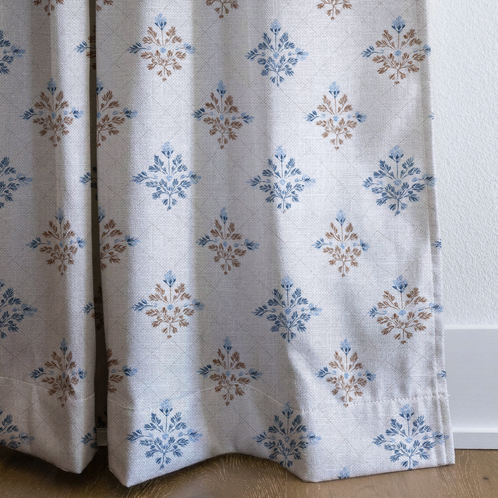 dwm:LR224285:corner_closeup_cropped