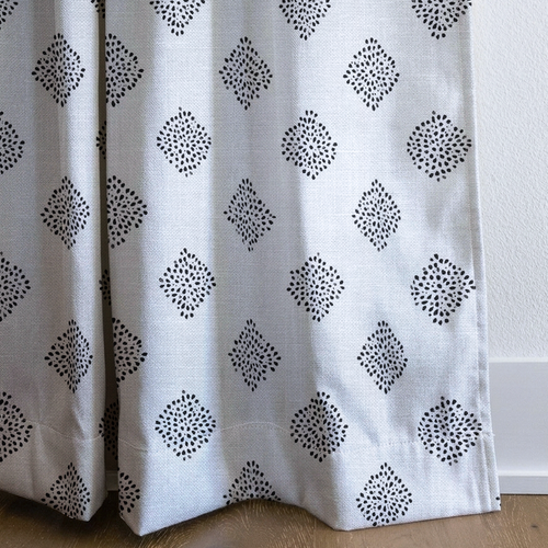 dwm:LR248406:corner_closeup_cropped