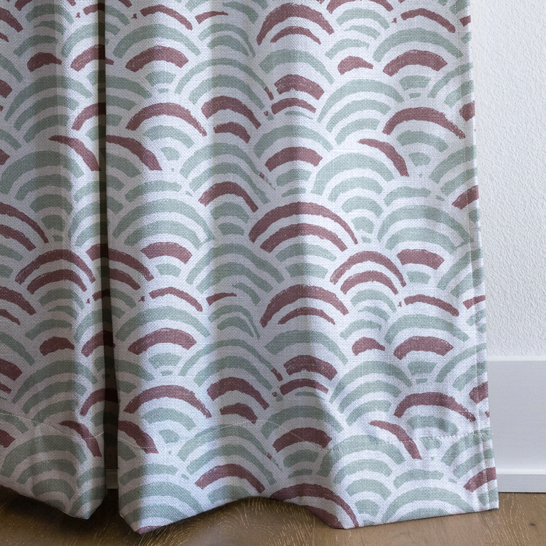 dwm:LR257632:corner_closeup_cropped