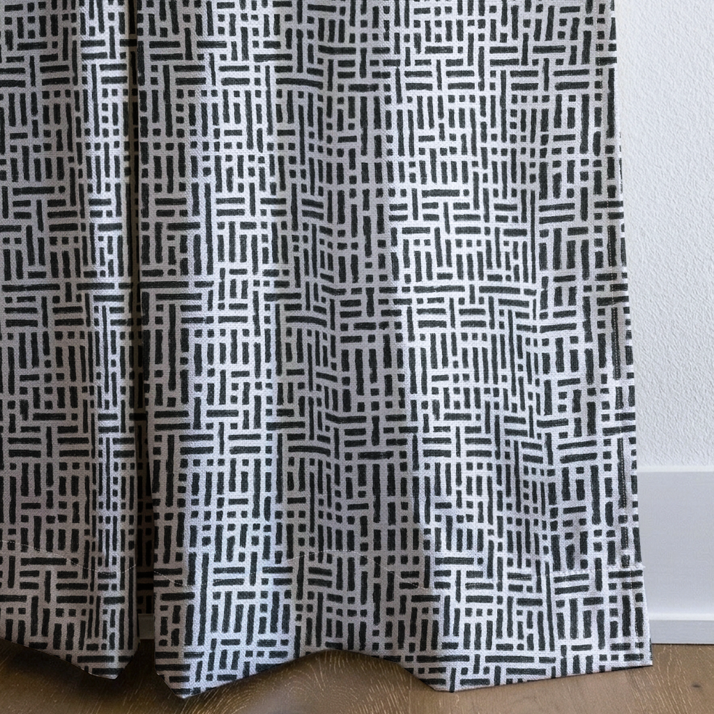 dwm:LR261871:corner_closeup_cropped