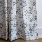 dwm:LR303582:corner_closeup_cropped