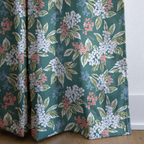 dwm:LR305703:corner_closeup_cropped