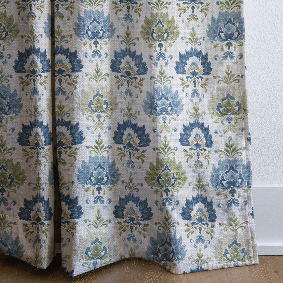 dwm:LR317917:corner_closeup_cropped