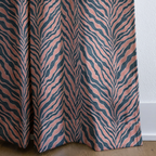 dwm:LR328287:corner_closeup_cropped