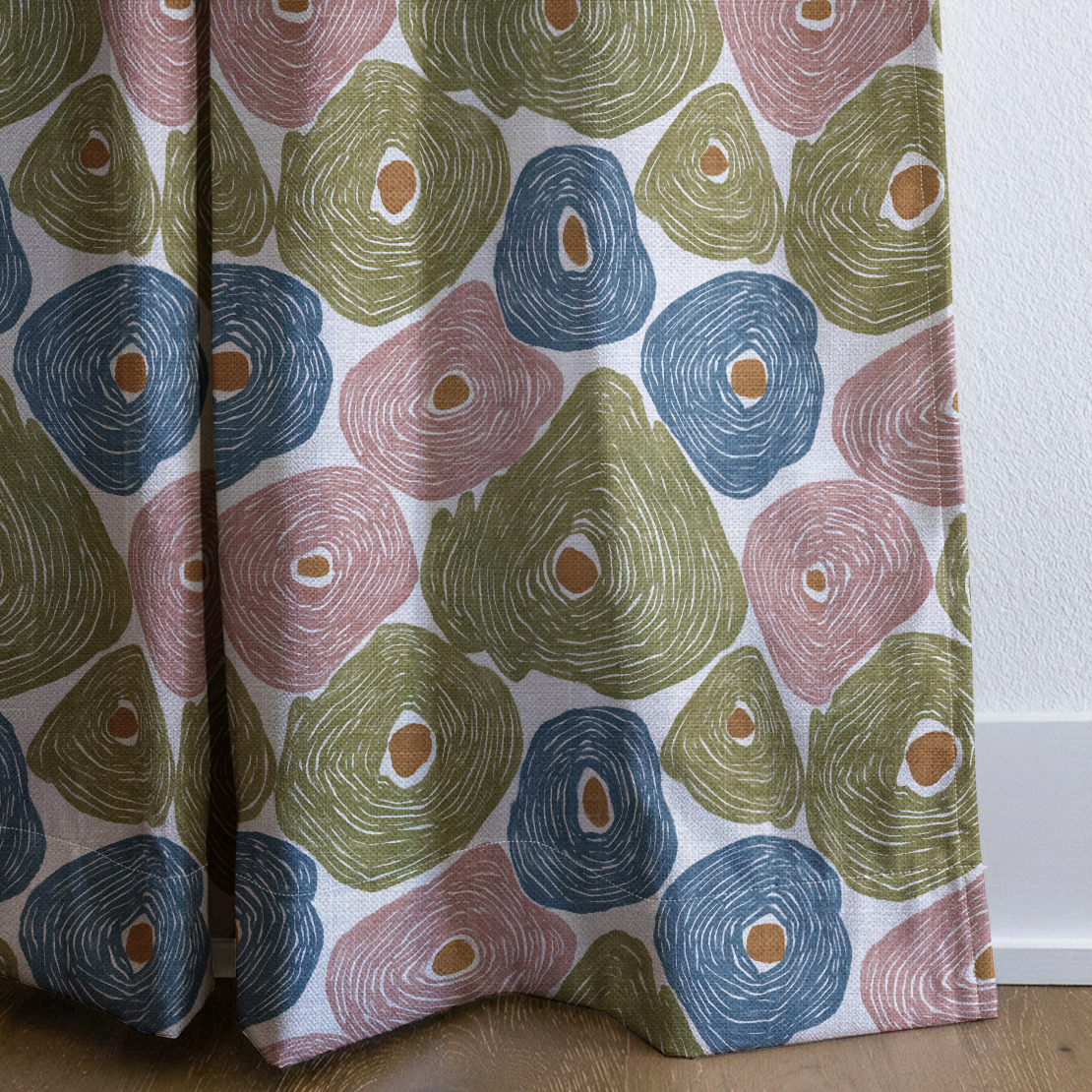 dwm:LR340352:corner_closeup_cropped