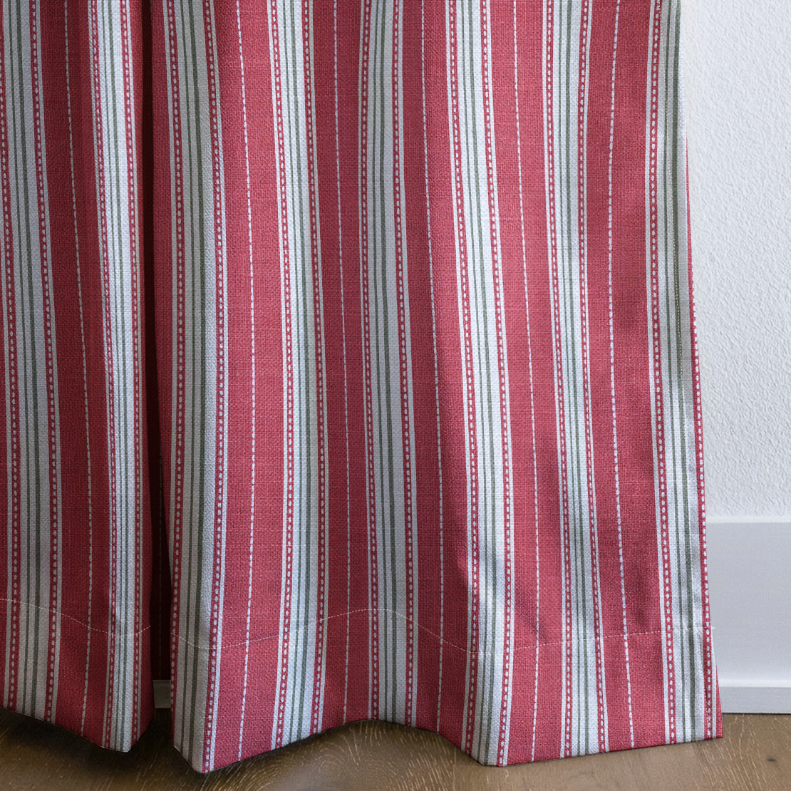 dwm:LR351048:corner_closeup_cropped