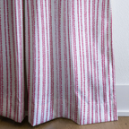 dwm:LR367717:corner_closeup_cropped