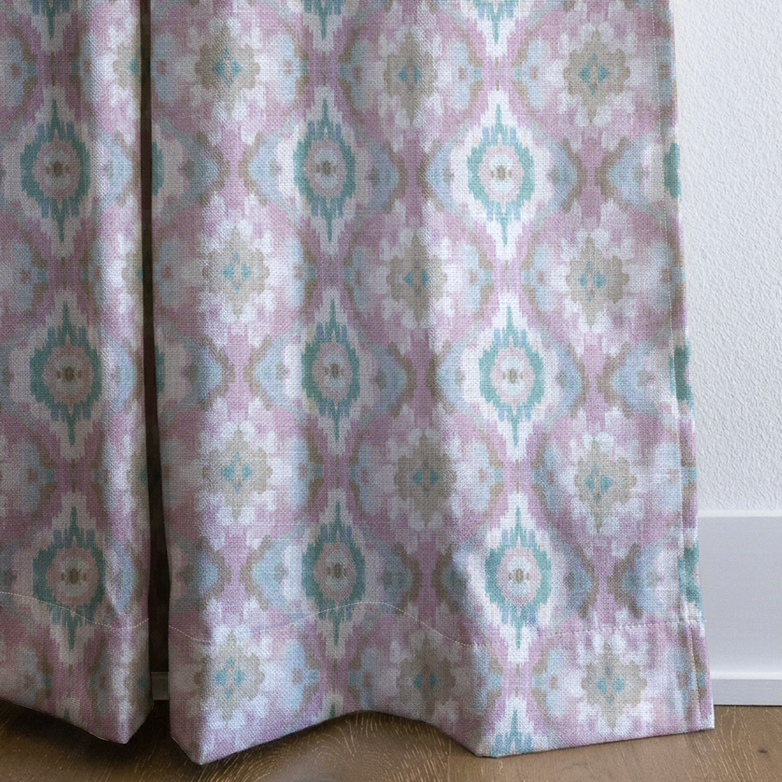 dwm:LR372563:corner_closeup_cropped
