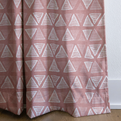 dwm:LR429874:corner_closeup_cropped