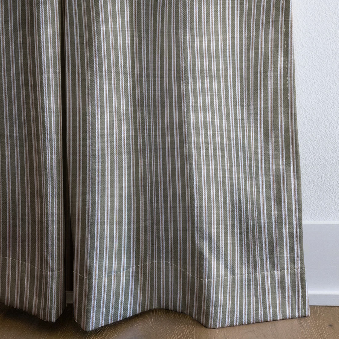 dwm:LR431037:corner_closeup_cropped