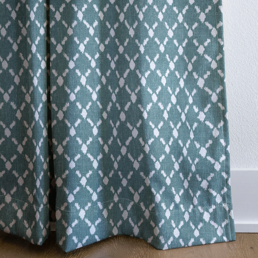 dwm:LR443625:corner_closeup_cropped
