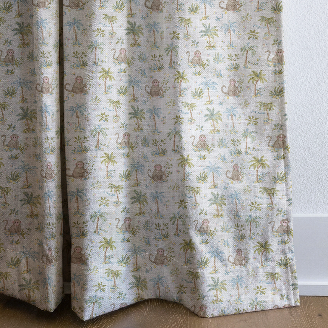 dwm:LR451170:corner_closeup_cropped