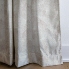 dwm:LR452345:corner_closeup_cropped