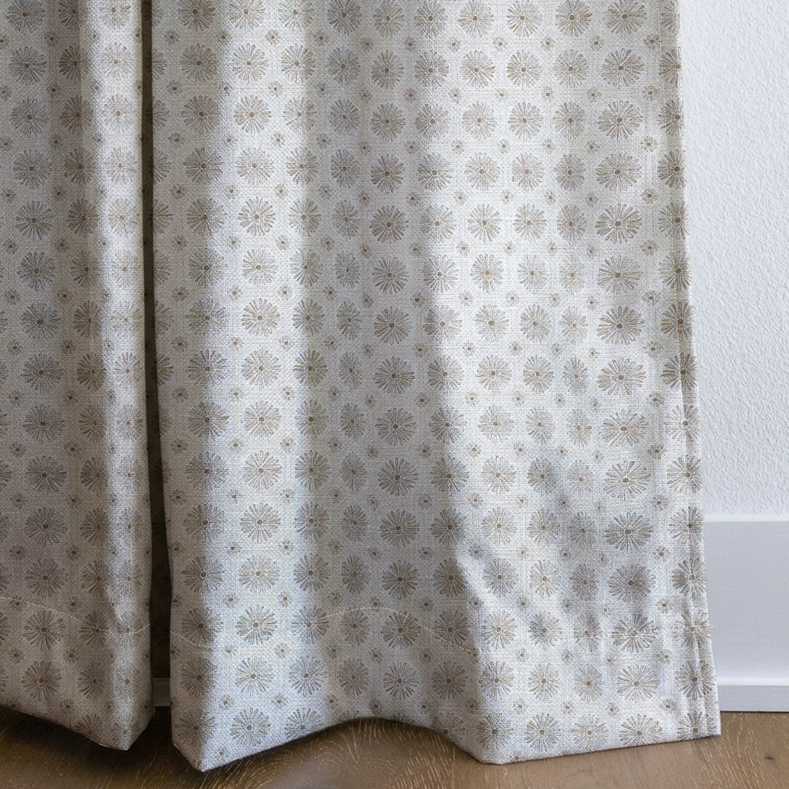 dwm:LR458786:corner_closeup_cropped