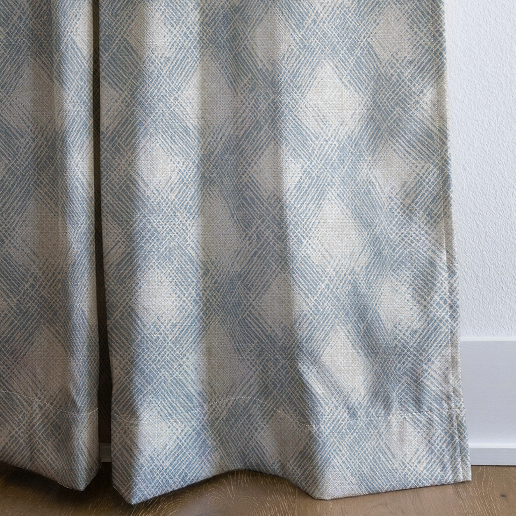 dwm:LR467257:corner_closeup_cropped