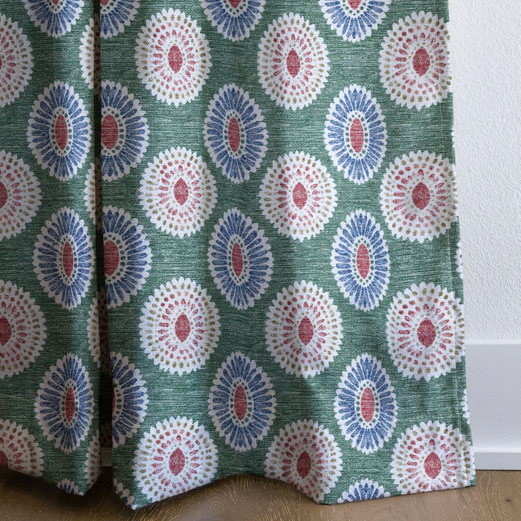 dwm:LR470159:corner_closeup_cropped