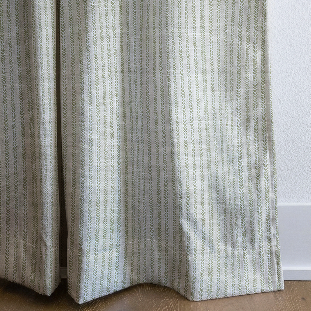 dwm:LR479705:corner_closeup_cropped