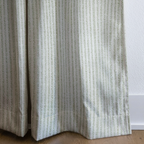 dwm:LR479705:corner_closeup_cropped