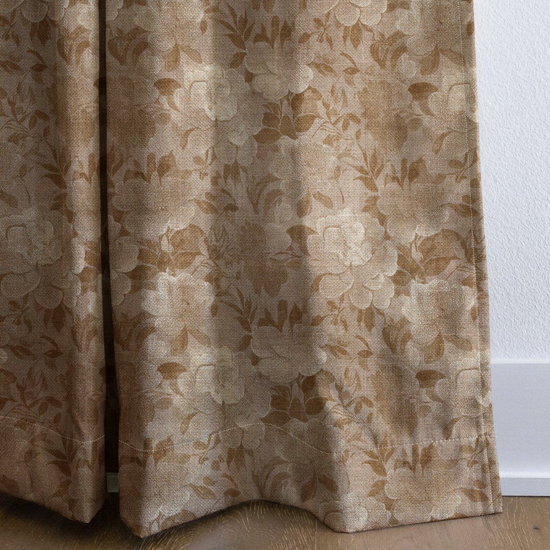 dwm:LR484809:corner_closeup_cropped