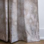 dwm:LR492912:corner_closeup_cropped
