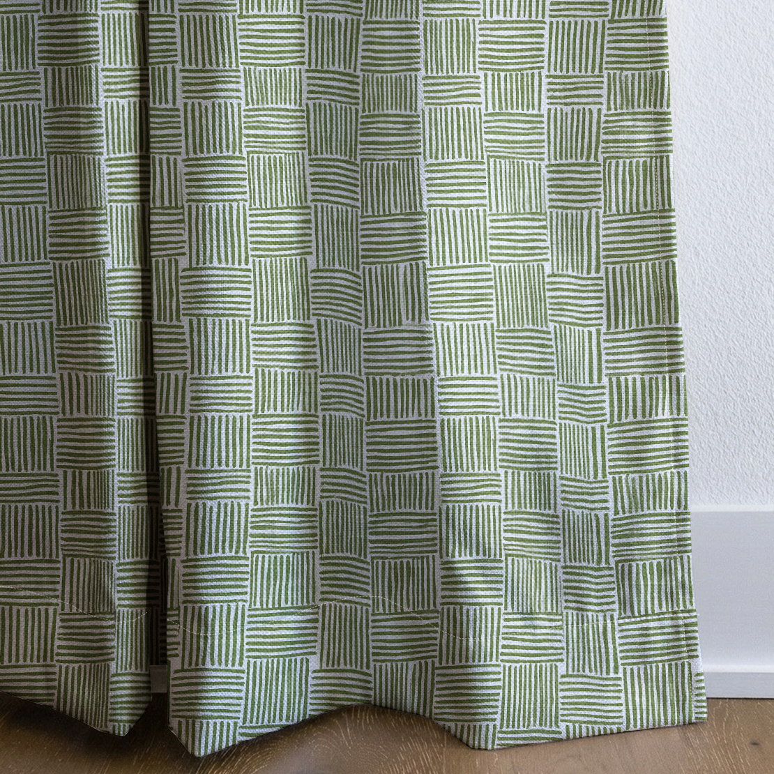 dwm:LR495681:corner_closeup_cropped