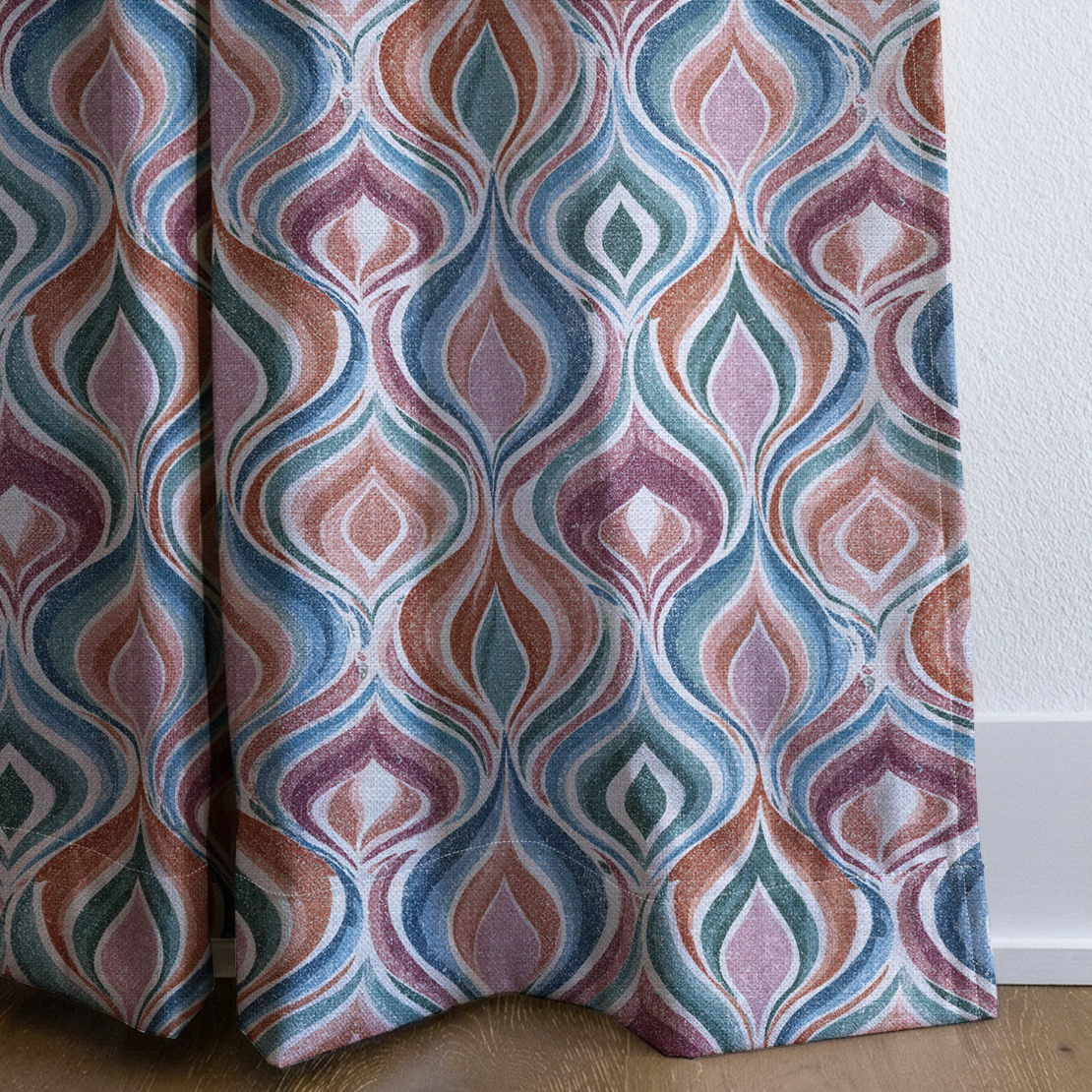 dwm:LR500410:corner_closeup_cropped