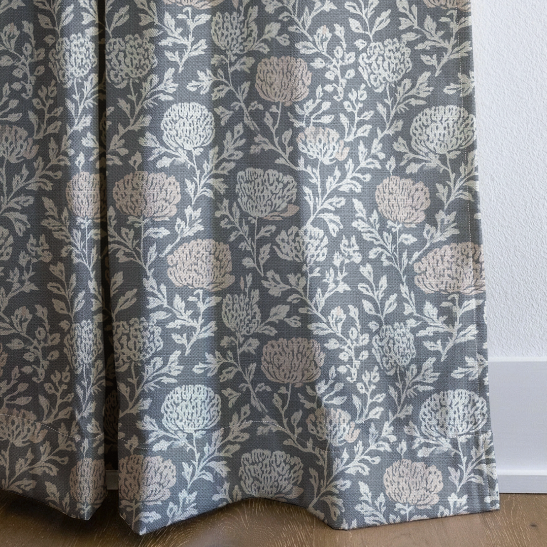 dwm:LR512433:corner_closeup_cropped