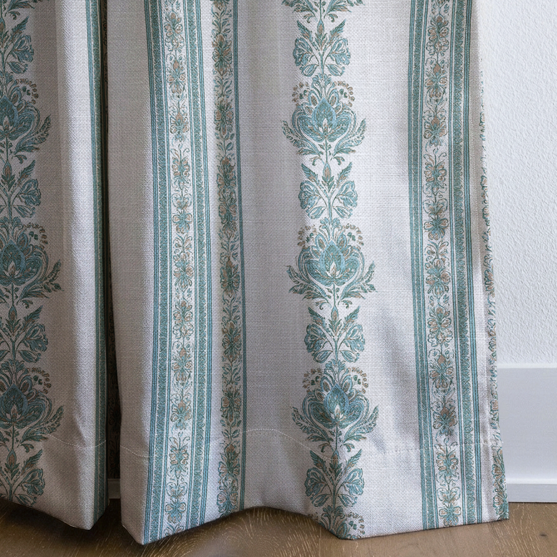 dwm:LR514176:corner_closeup_cropped
