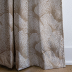 dwm:LR525500:corner_closeup_cropped