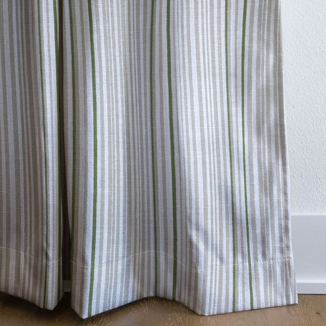 dwm:LR536603:corner_closeup_cropped