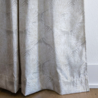 dwm:LR544769:corner_closeup_cropped